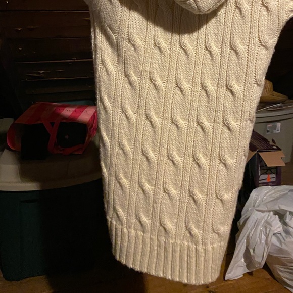 Abercrombie sweater vest with hood in Cream color - Picture 2 of 7